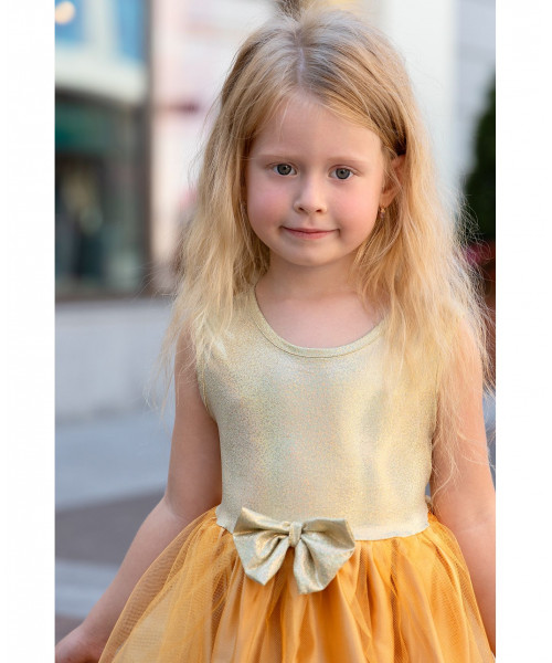 Нарядное золотое платье с сеткой для девочки 825111-ДН21